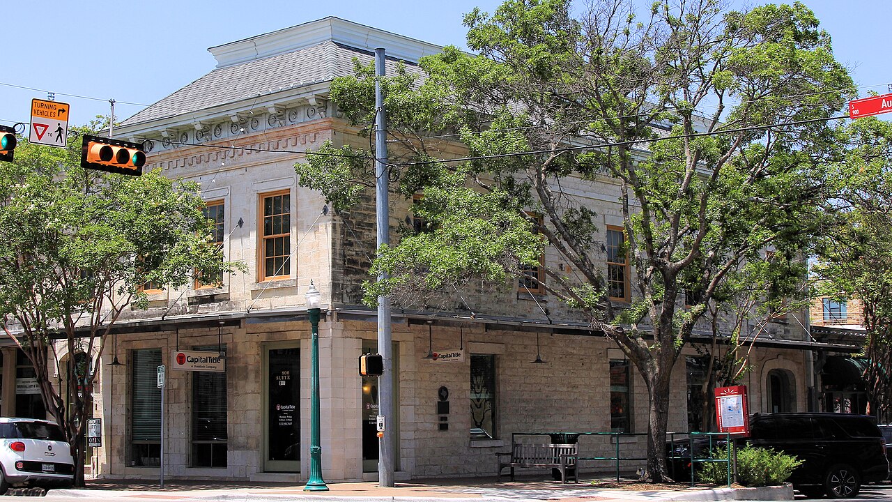 Steele Store–Makemson Hotel Building and streetscape in Georgetown, Texas, photographed in 2022